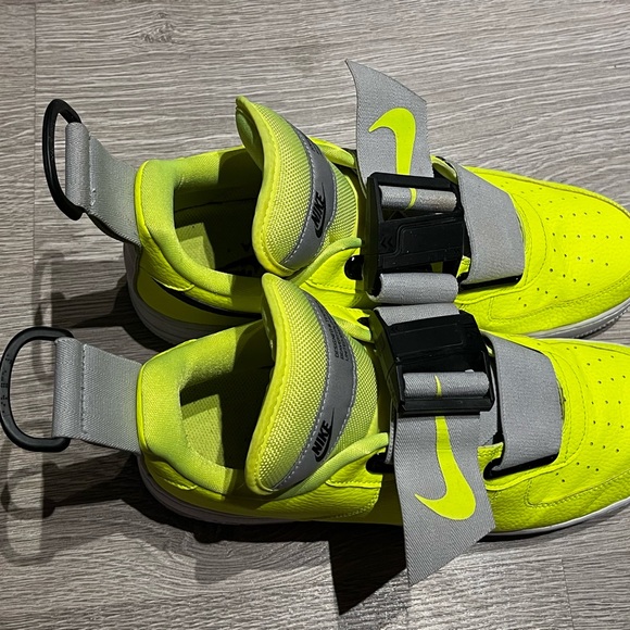 Nike Air Force 1 Utility Volt Low AF1 - Picture 2 of 9
